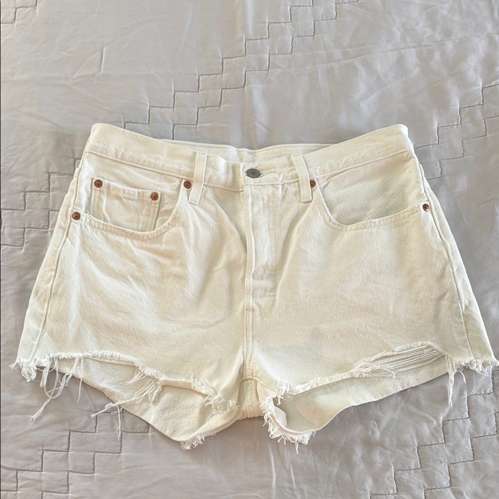 Levi's Jean Shorts Distressed High-Waisted